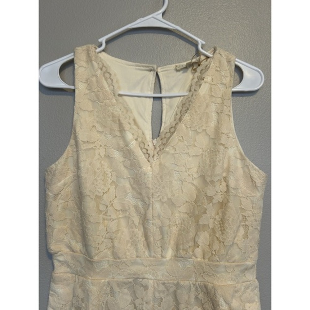 Promesa Ivory Lace Sleeveless Romper with V-Neck - Picture 4 of 8